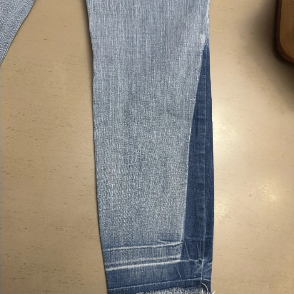 Artisan Ny Classic Two Tone Blue Cropped Jeans size 8/29 EUC - Picture 9 of 9